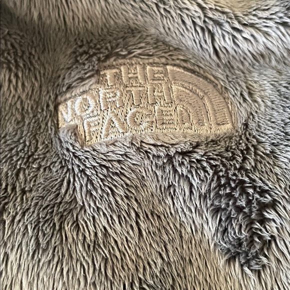 Northface Cozy Gray Fleece Jacket - Picture 2 of 5
